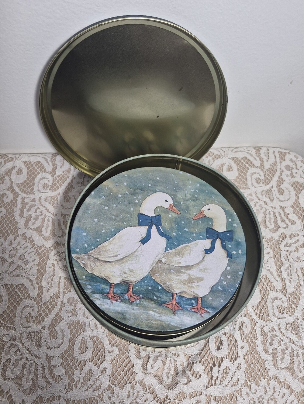 Goose Nesting Tins - Picture 3 of 12